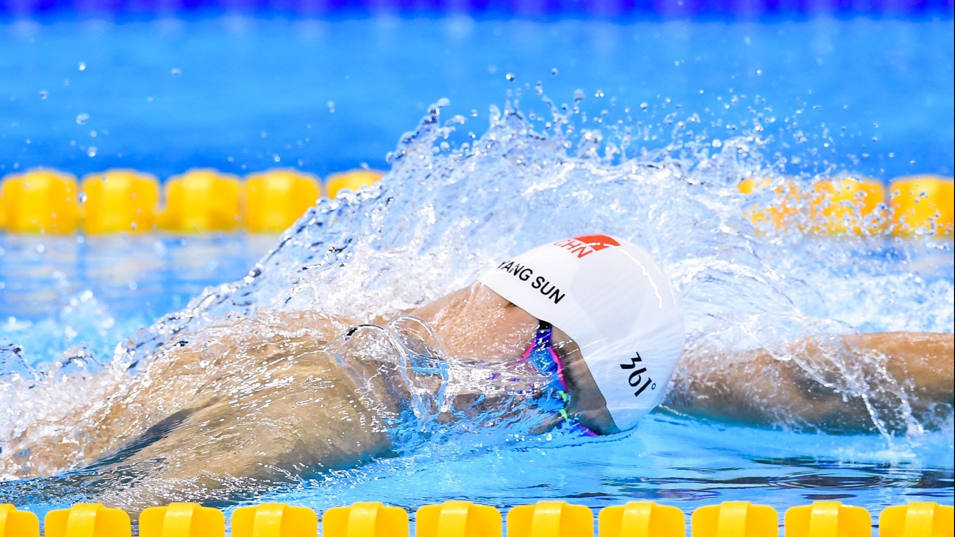 全红婵回应复出首秀夺冠:我真棒!备战期间每天测体重精确到克的坚持秘诀