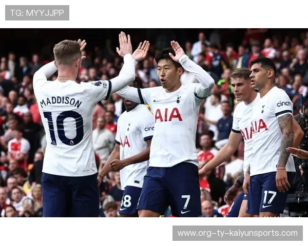 孙兴慜精准弧线球传中极具威胁